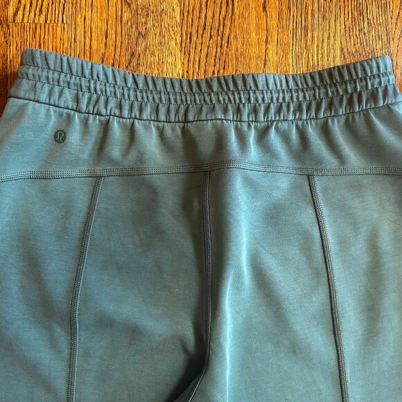 Lululemon Softstreme High-Rise Pant Size 8 Regular Length in Crater Blue - Picture 4 of 7